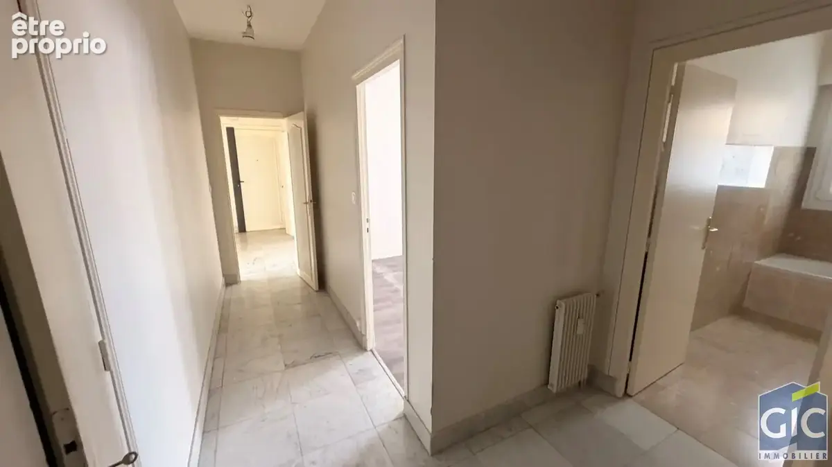 A vendre en exclusivite grand 4pp avec balcon caen vaugueux/ st gilles - photo 14