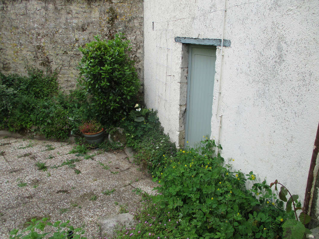 Maison à CEAUX-EN-COUHE