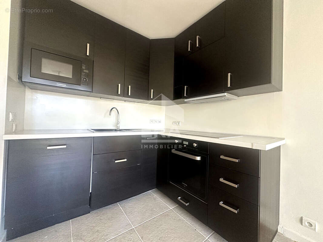 Appartement à SARTROUVILLE