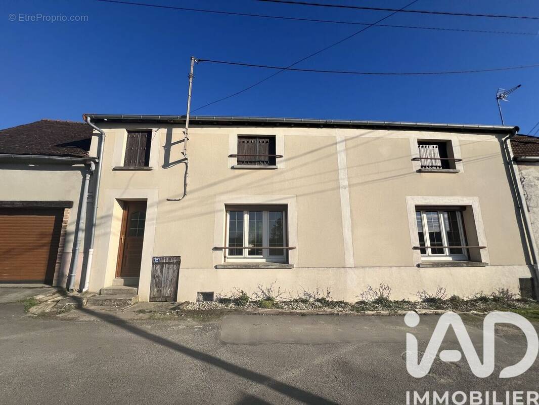 Photo 1 - Maison à JOUY-SUR-MORIN