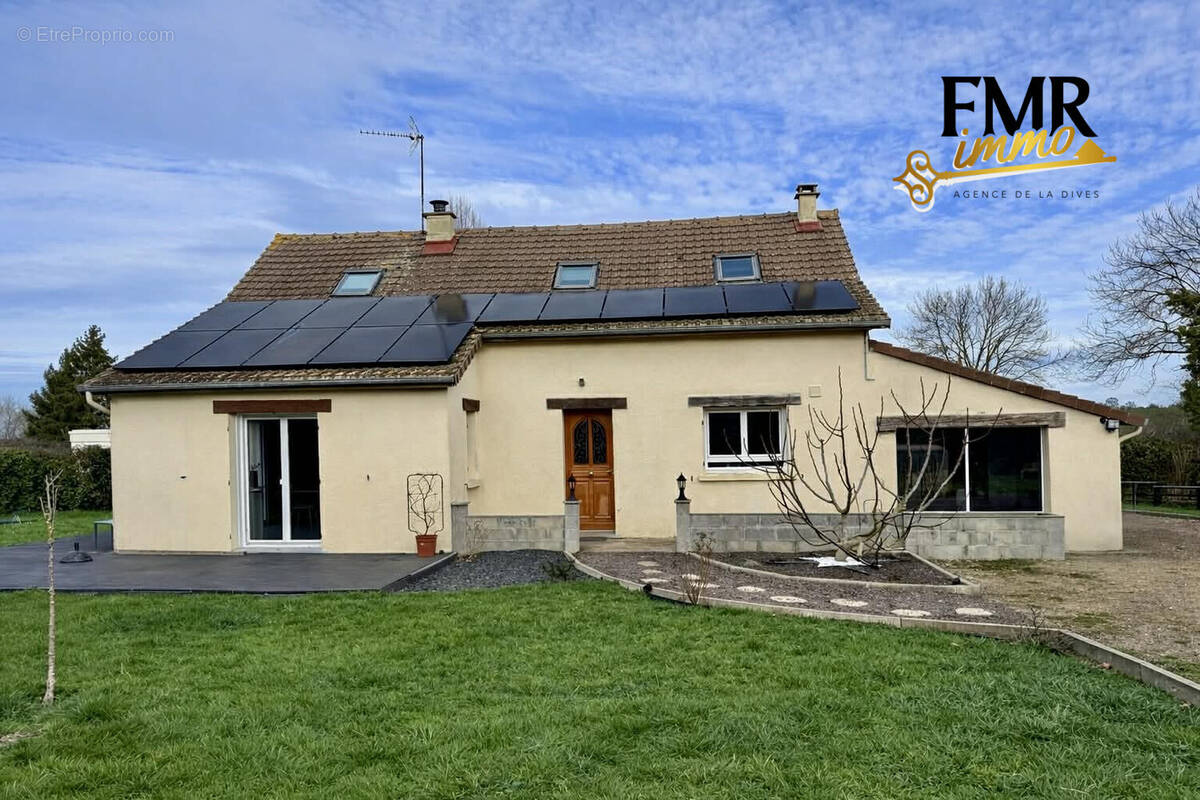 Maison à SAINT-PIERRE-SUR-DIVES