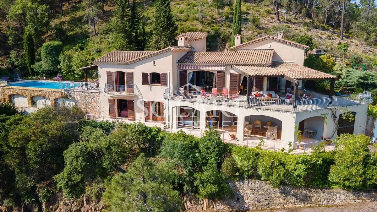 Maison à THEOULE-SUR-MER