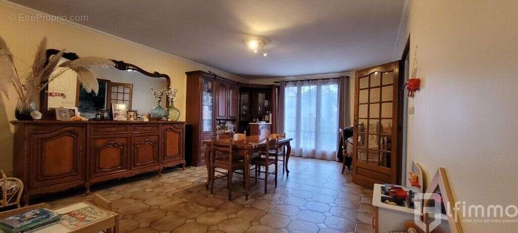 Maison à TREMBLAY-EN-FRANCE