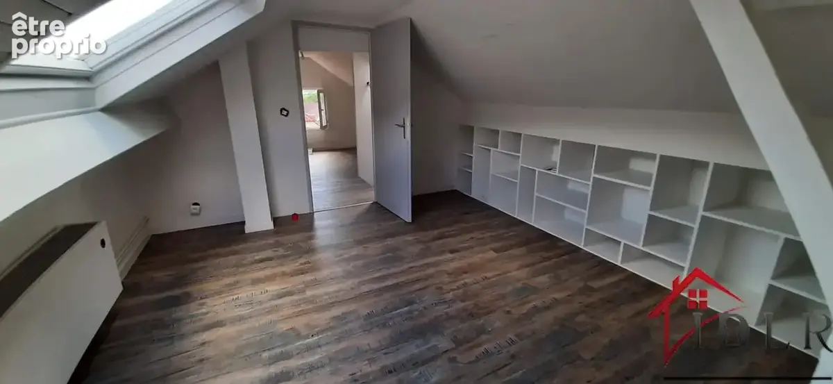 2 logements / 121m2 : Duplex T4 + RDC aménagé en appartement - photo 2
