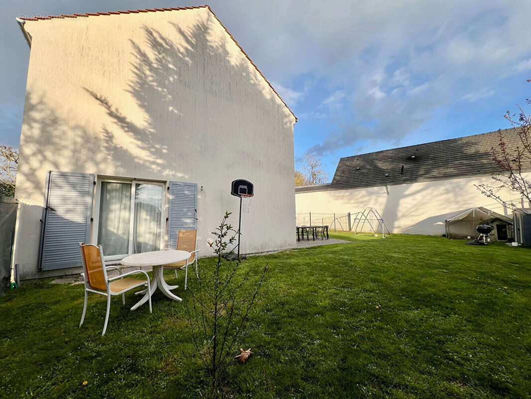 Maison à BRIE-COMTE-ROBERT