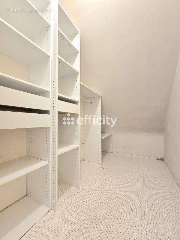 Maison 143 m² à Courtillers  - photo 17