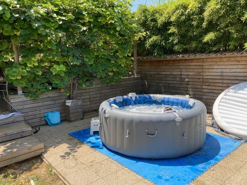 Maison à MEYRARGUES