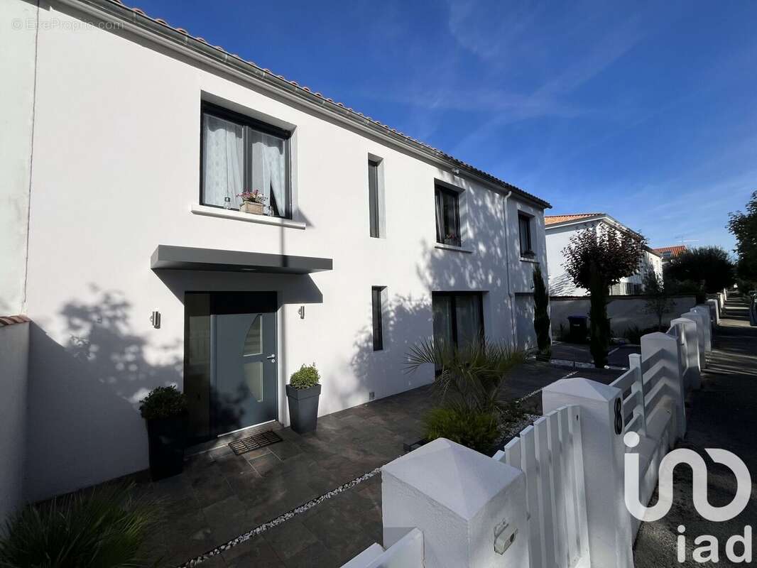 Photo 2 - Maison à LAGORD