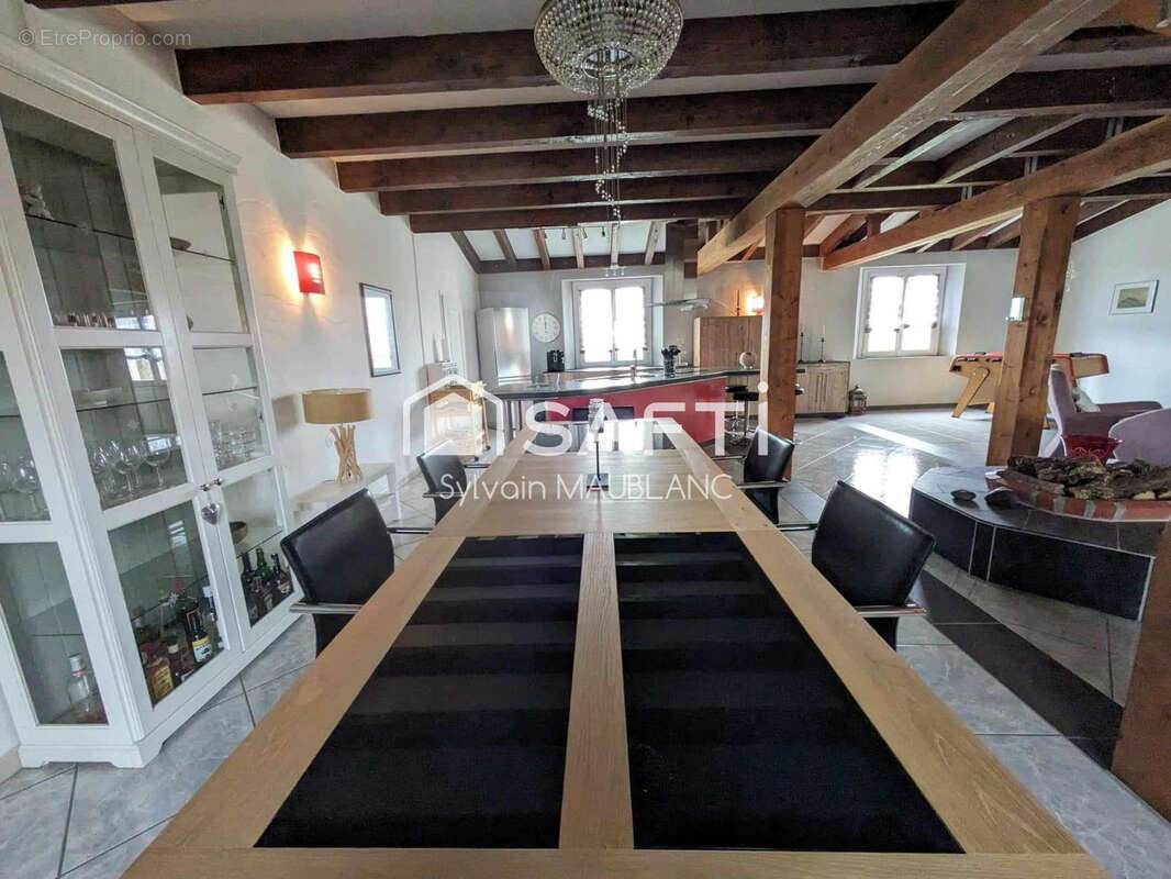 Maison à LONS-LE-SAUNIER