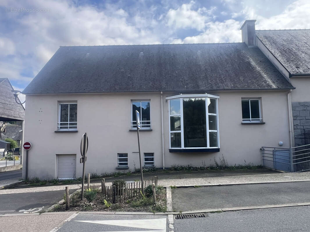 Commerce à JUGON-LES-LACS