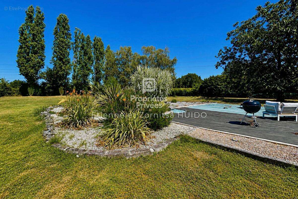 Maison Saint Christophe En Bazelle  7 pièce(s) 153 m2 - photo 17