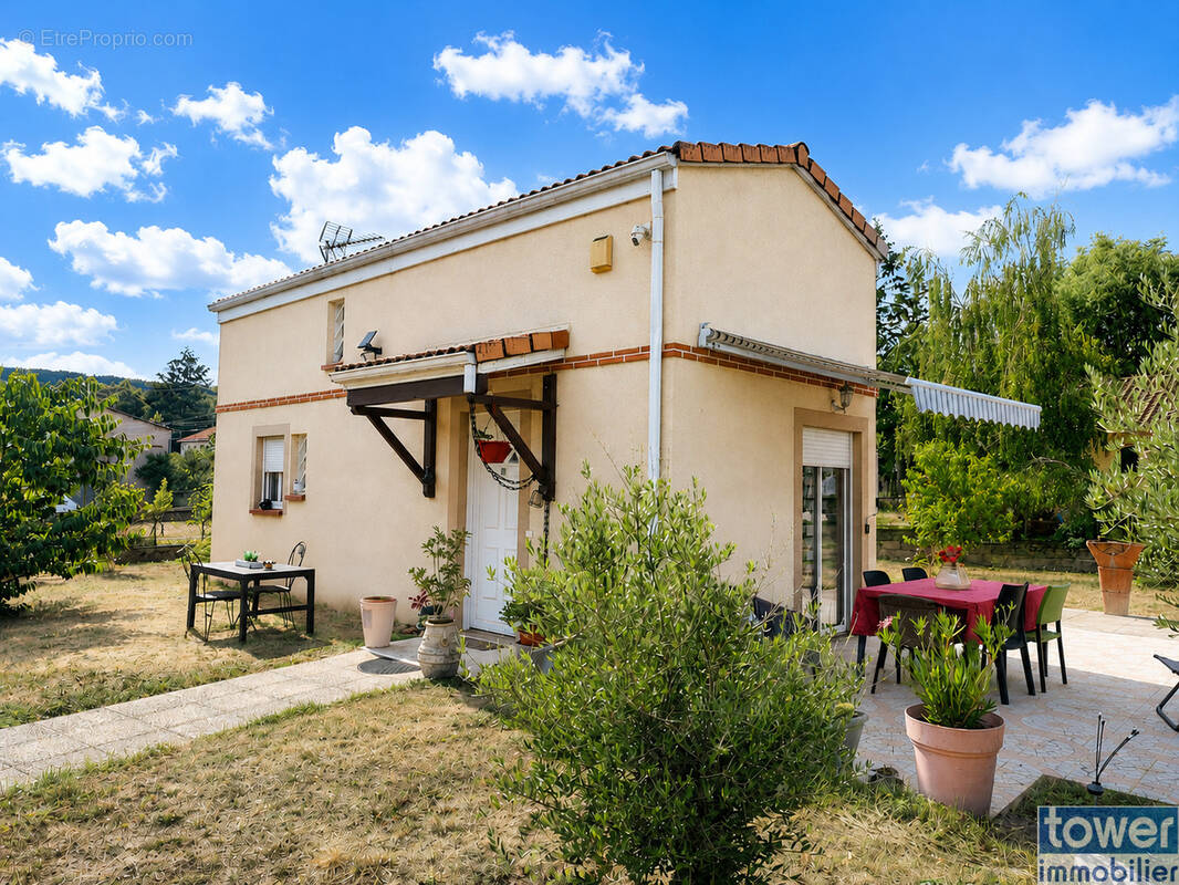 Maison à VILLEFRANCHE-DE-ROUERGUE