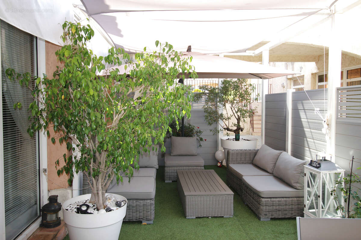 Appartement à COGOLIN