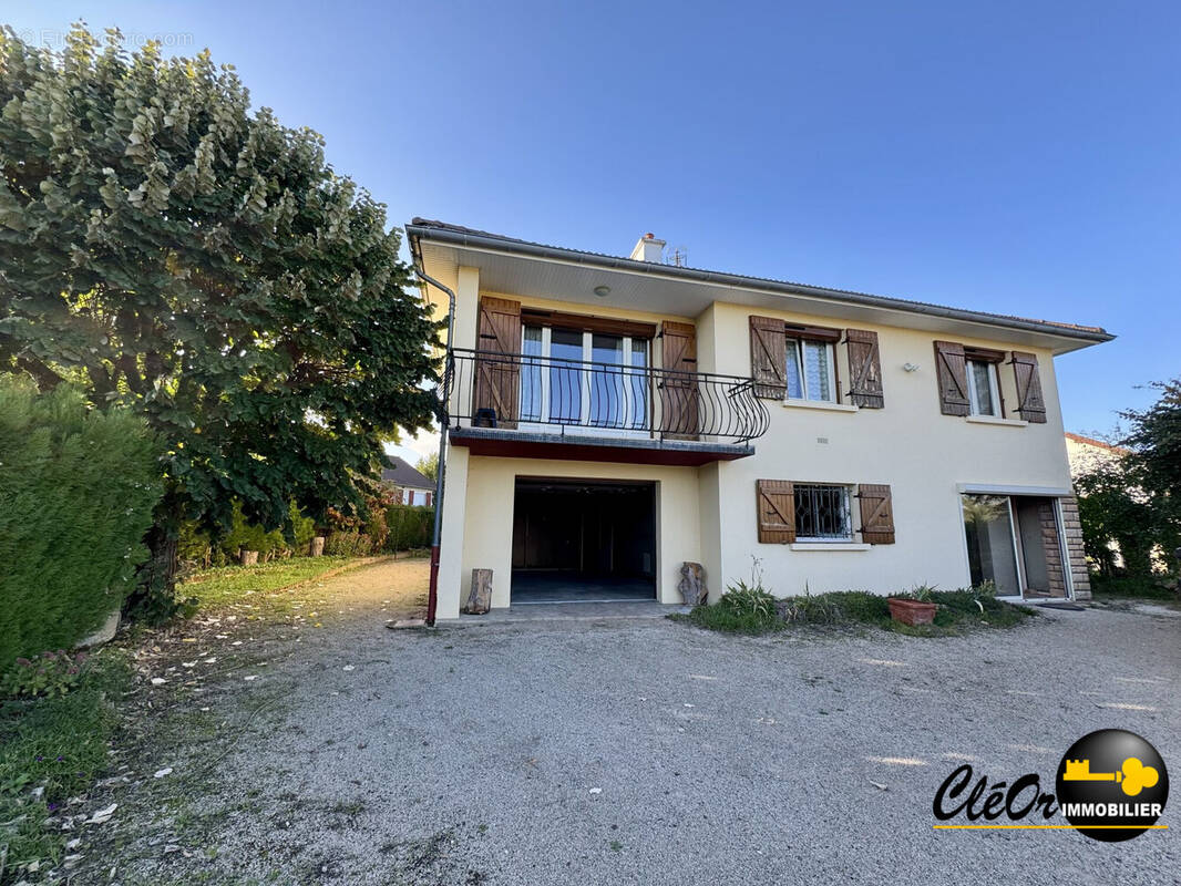 Façade extérieure - Maison à SASSENAY