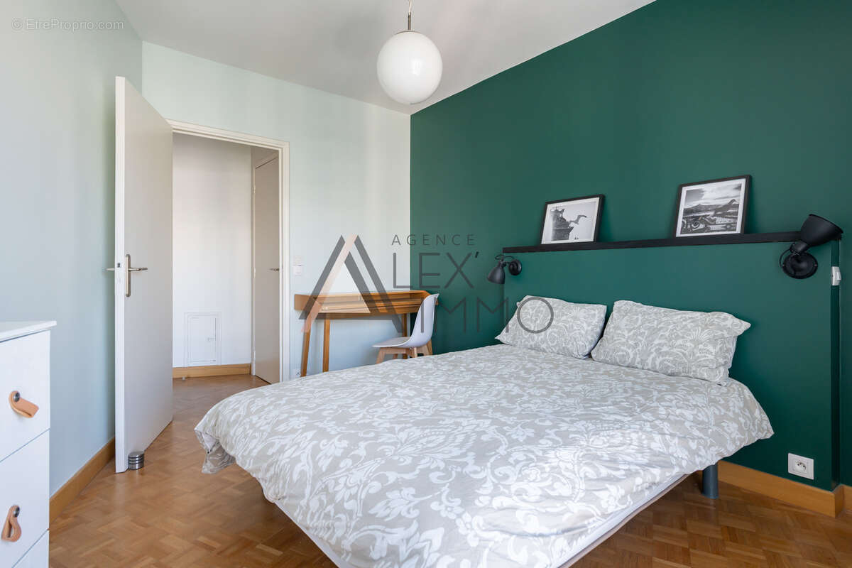Appartement à MARSEILLE-5E