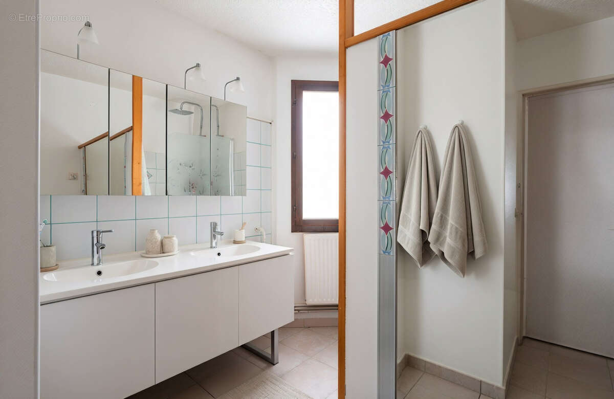 Appartement à MEYLAN