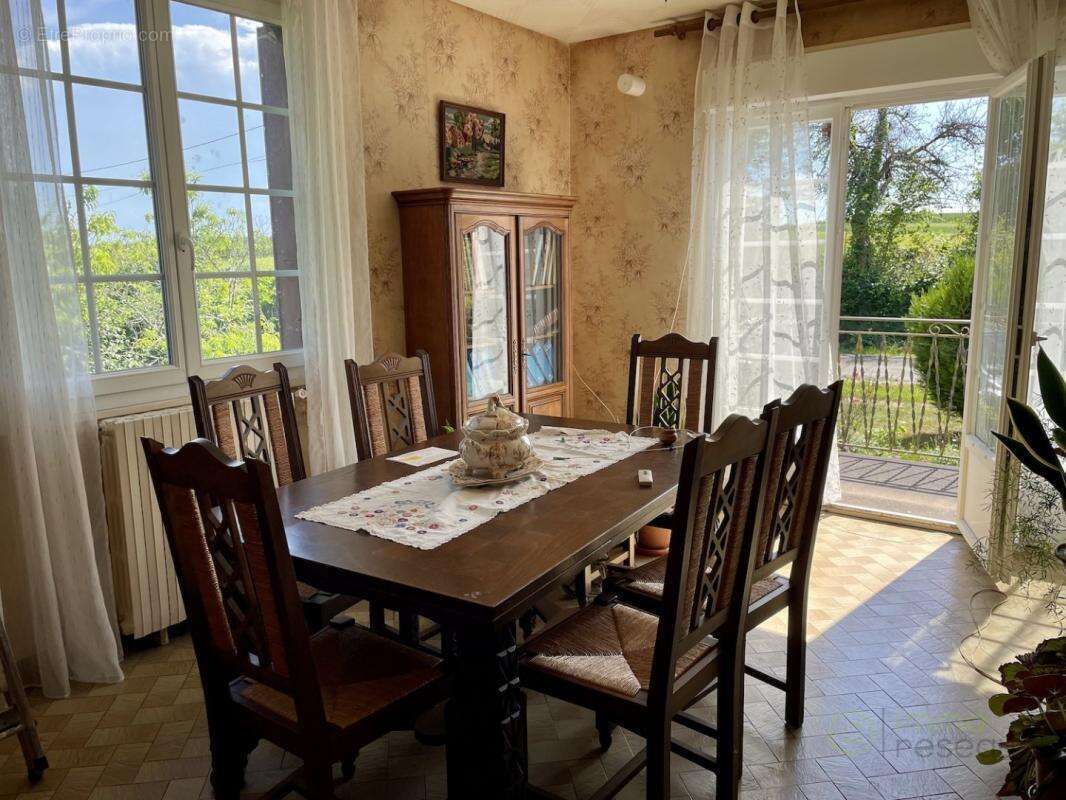 Maison à MEASNES