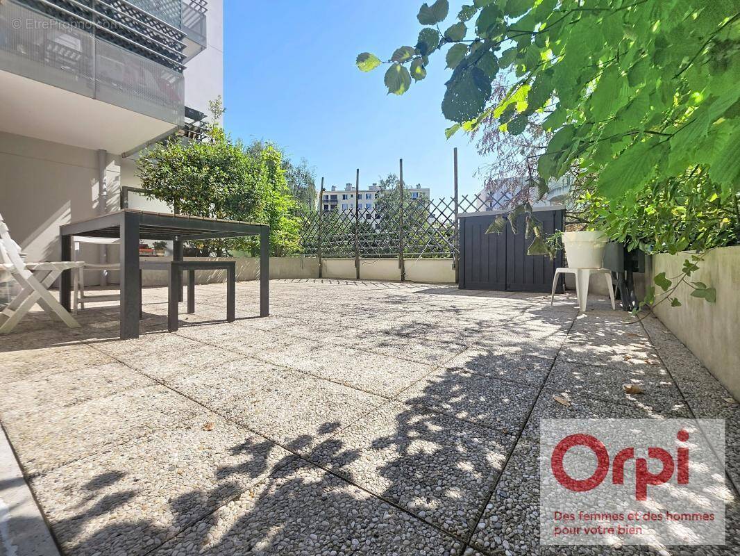 Appartement à ISSY-LES-MOULINEAUX
