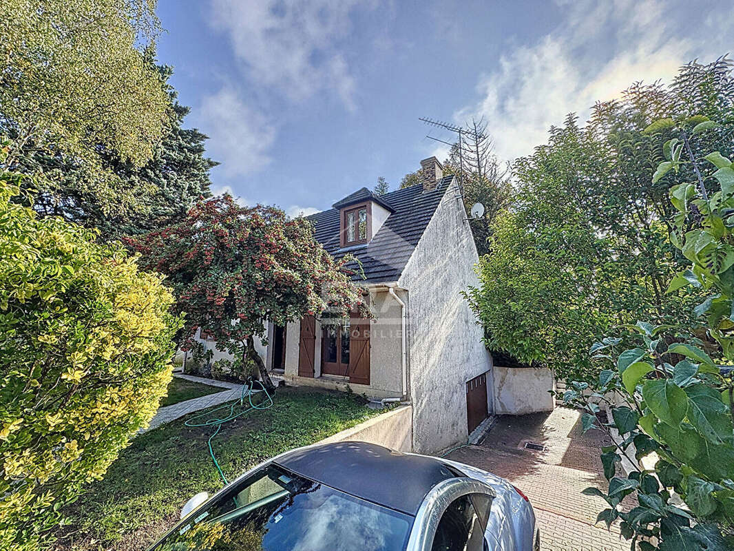 Maison à CHAUMONTEL