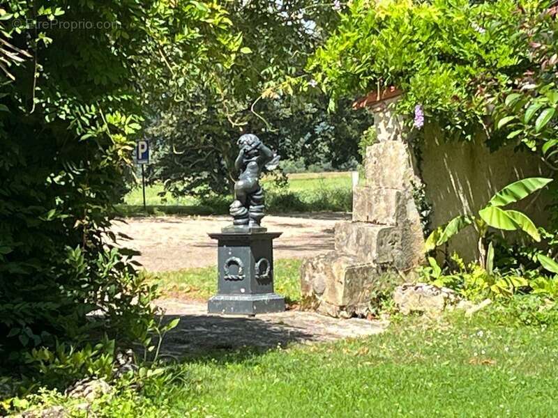 Maison à SAINT-JEAN-POUTGE