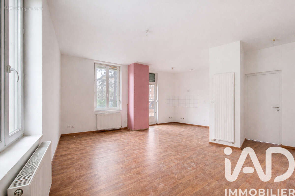 Photo 3 - Appartement à DECINES-CHARPIEU