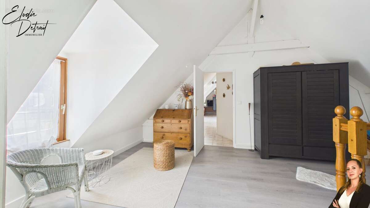 Maison 200 m² à La Bazoge  - photo 11