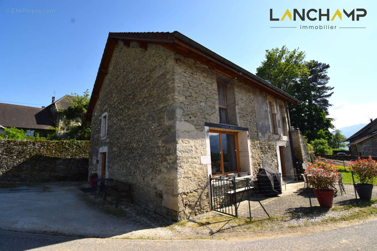 Maison à SEYSSEL