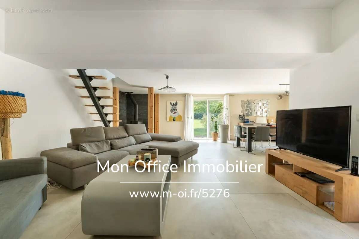 Référence : 6685-DVI. - Maison Familiale 5 pièces avec piscine et garage au calme - photo 5