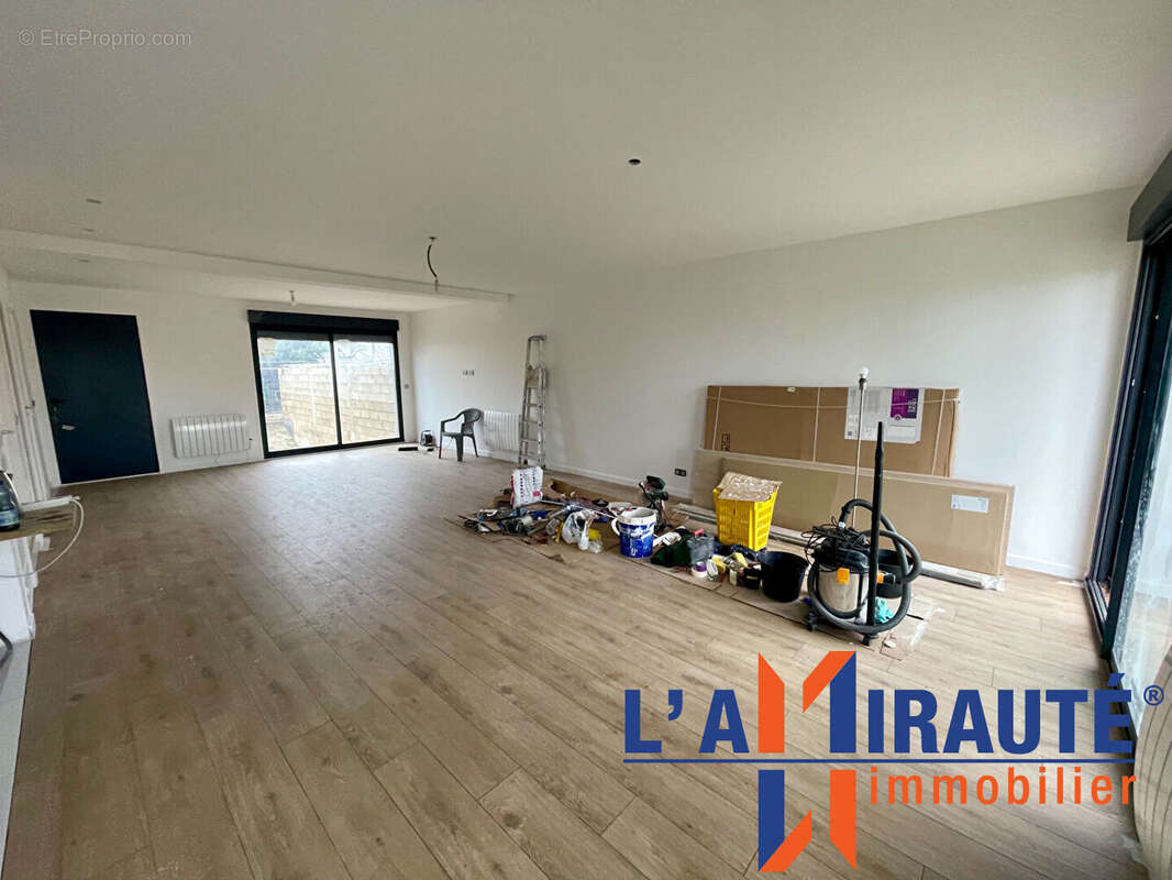 Maison à SARTROUVILLE