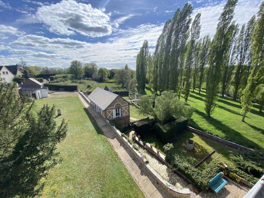 Maison à DAMVILLE