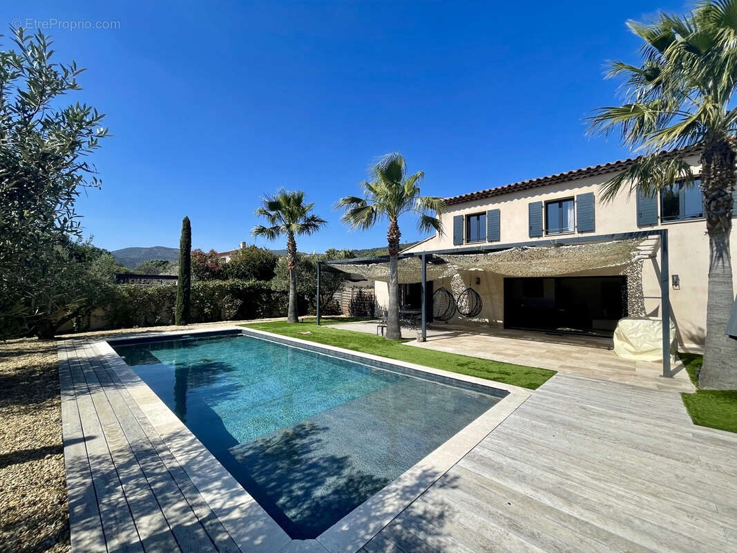 Maison à PLAN-DE-LA-TOUR