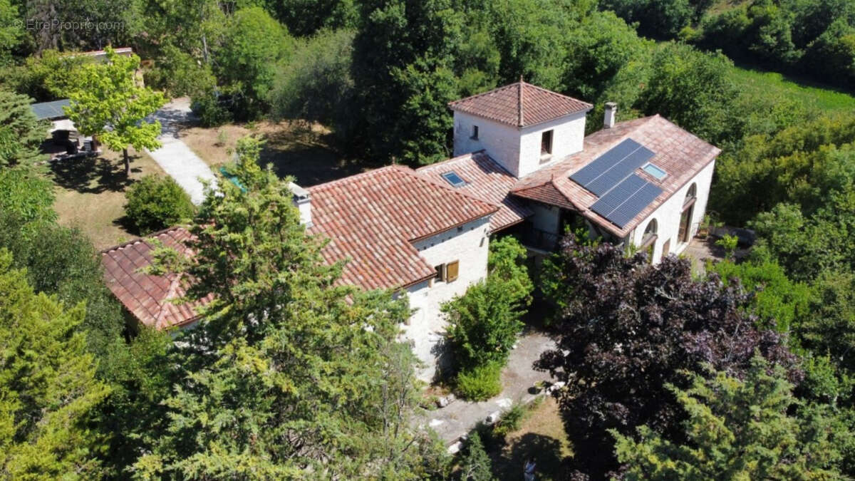 Maison à MONTCUQ
