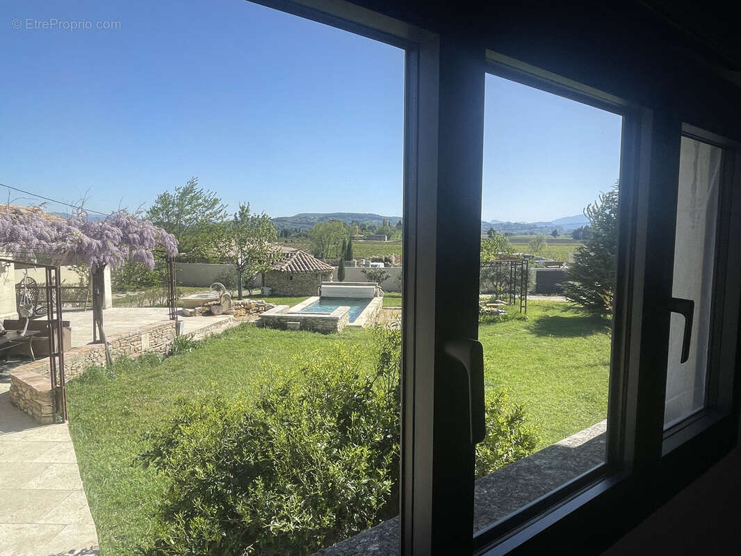 Maison à SAINTE-CECILE-LES-VIGNES
