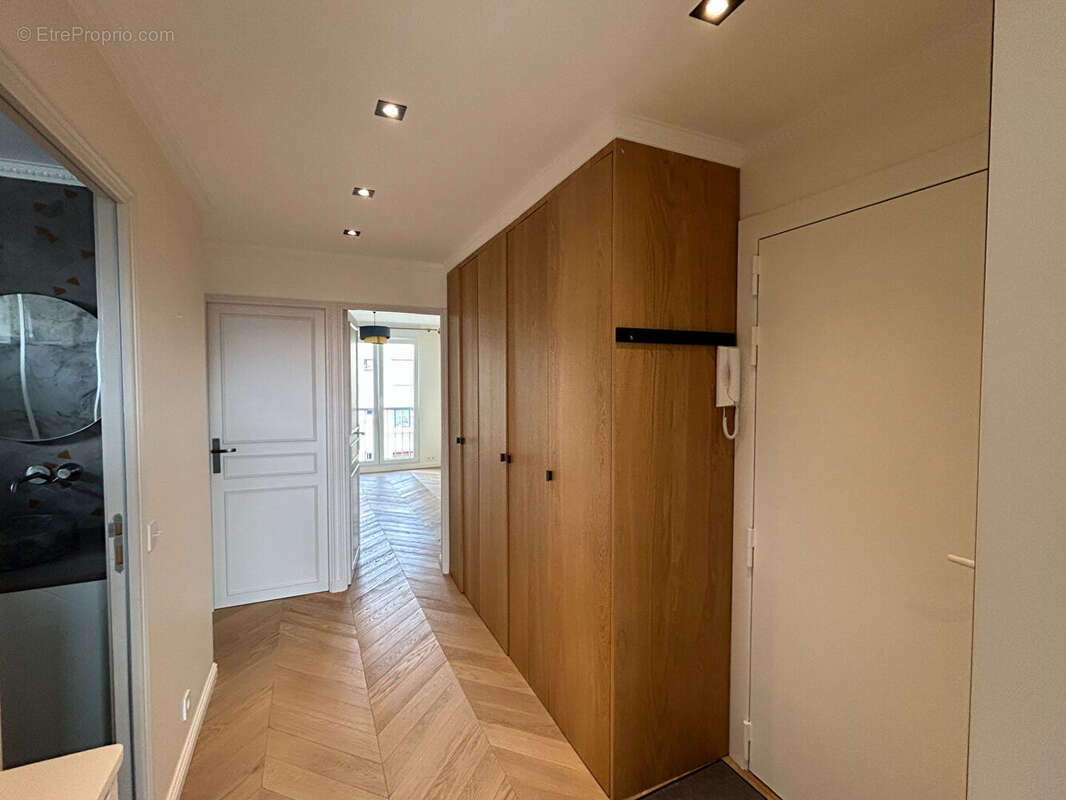 Appartement à L'HAY-LES-ROSES