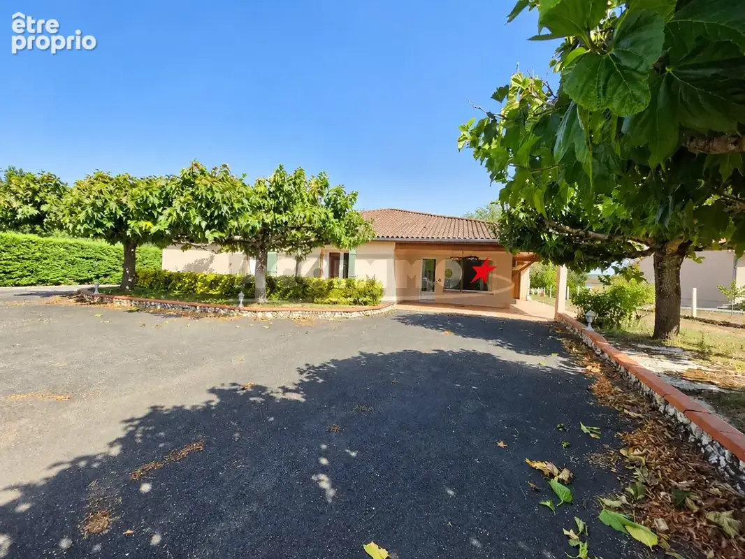 Photo Maison à Saint-Julien-Du-Puy au prix de 295 000€
