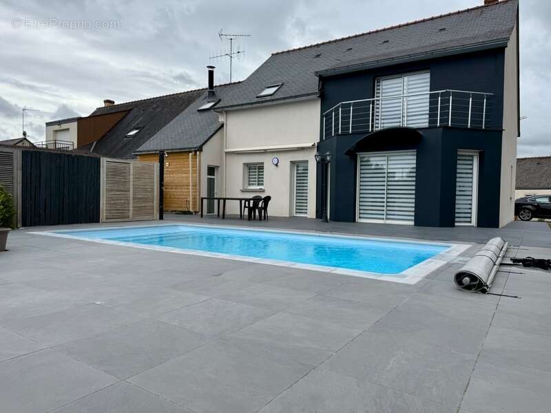 Maison à VILLEVEQUE