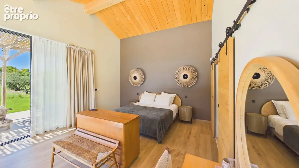 Eygalières , L' oliveraie d'Eygalières , domaine contemporain d'environ 635 m² sur près de 2 hectares avec vue Alpilles, piscine - photo 12