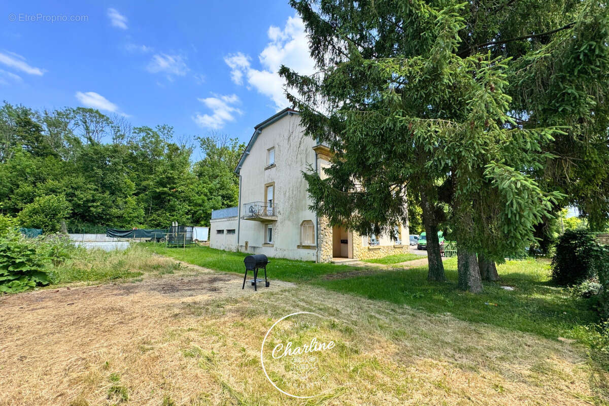 Appartement à AMANVILLERS