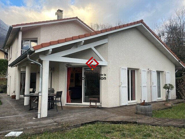 Maison à SAINT-ISMIER