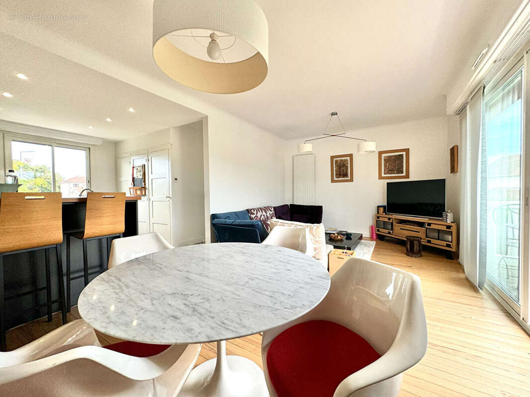 Maison 210 m² à Pau  - photo 3