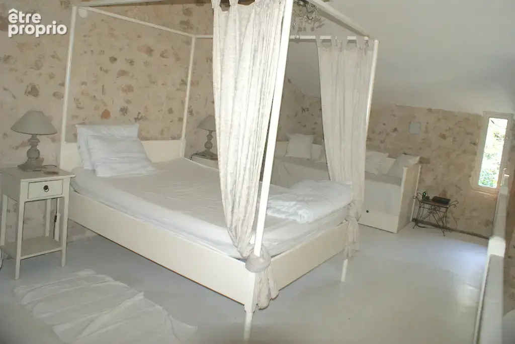 A VOIR. Belle maison en pierre de 4 chambres avec dépendances et vues sur terrain d'environ 2811m2 - photo 14