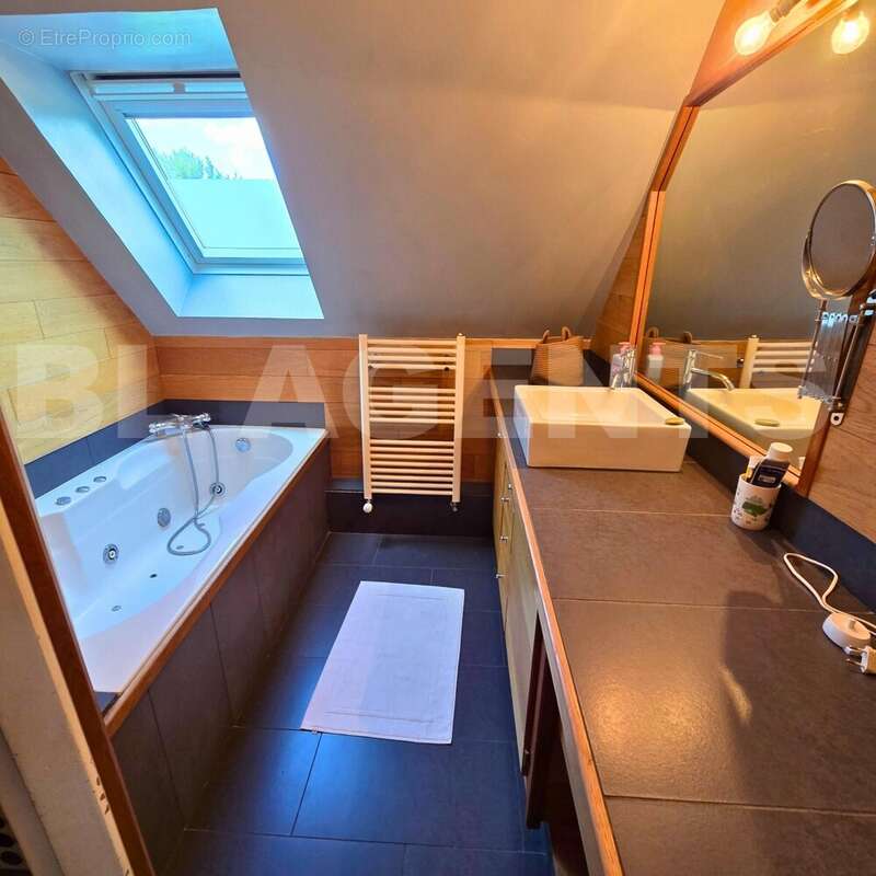 Copie de Sous OOFRE St Nico (600 x 600 px) (1500 x 1000 px)_20250923_235045_0000 - Maison à BELMESNIL