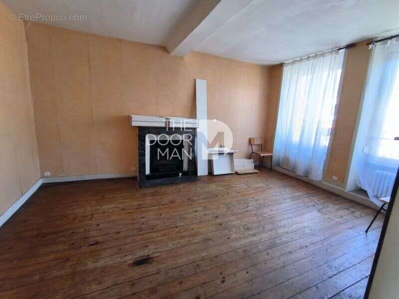 Appartement à VILLAINES-LA-JUHEL