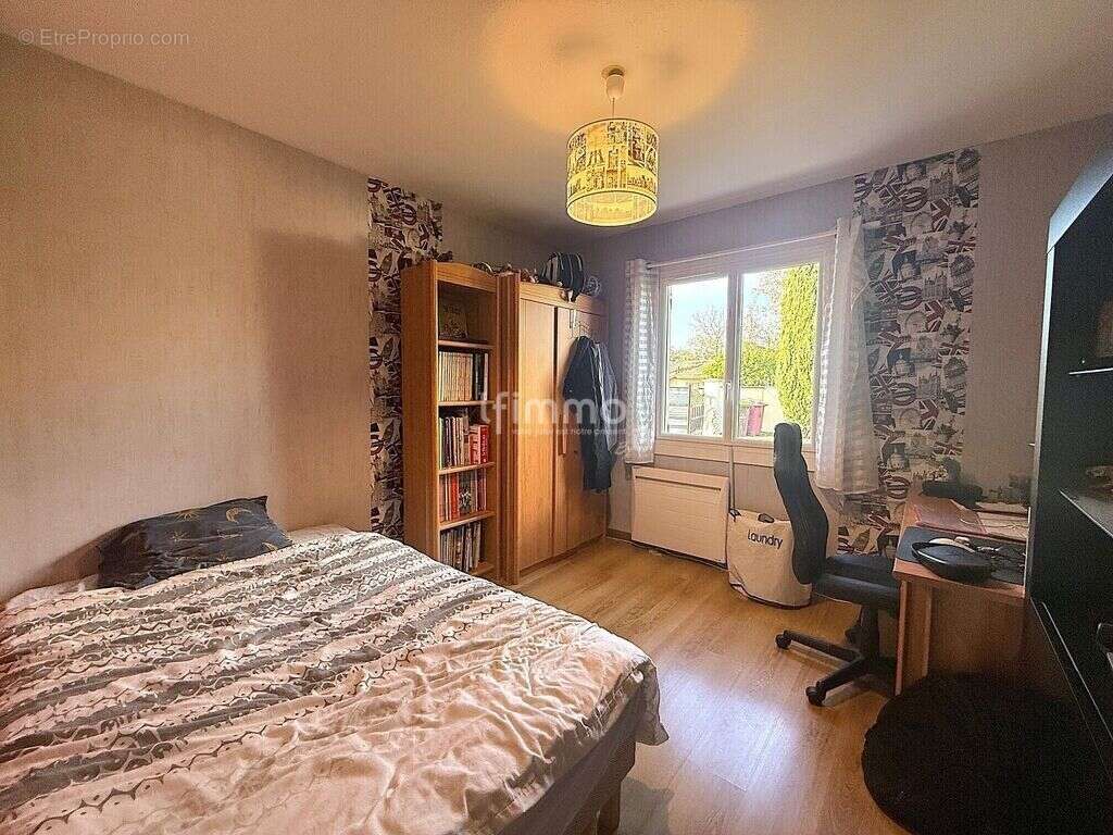 Maison à SAINT-MICHEL-DE-RIEUFRET