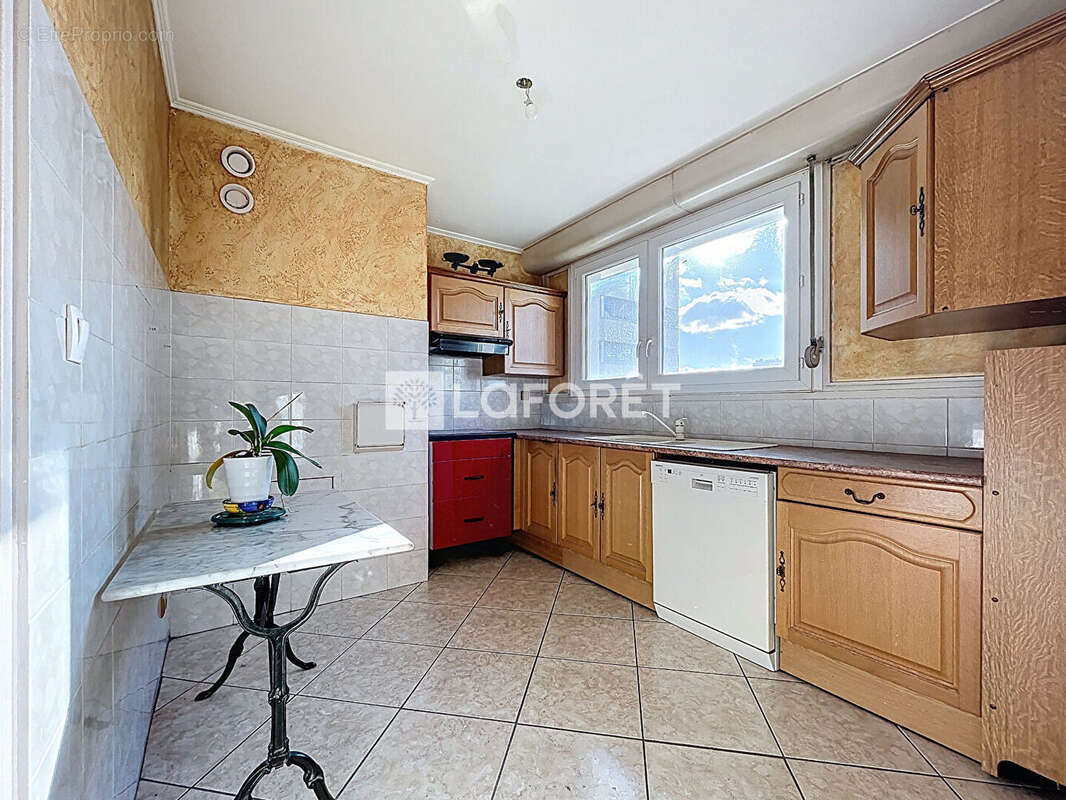 Appartement à RILLIEUX-LA-PAPE