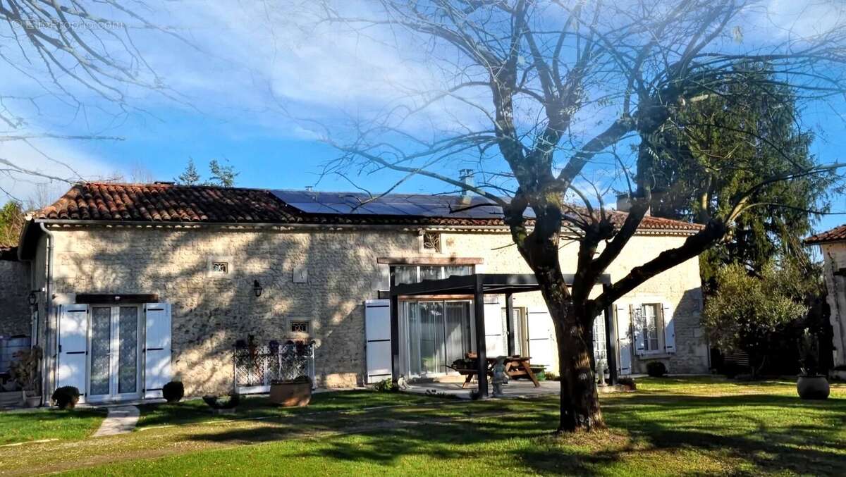 Longère   de 180 m² offrant 3 chambres avec un terrain 1410 m² - photo 21