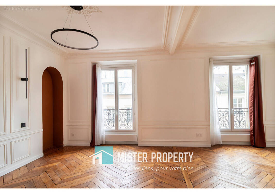 Appartement à PARIS-17E