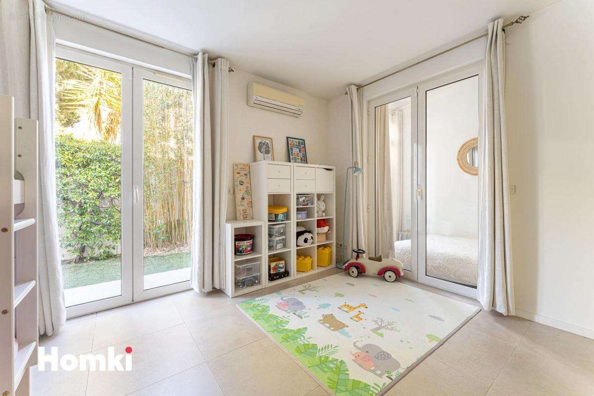 Appartement à MARSEILLE-7E