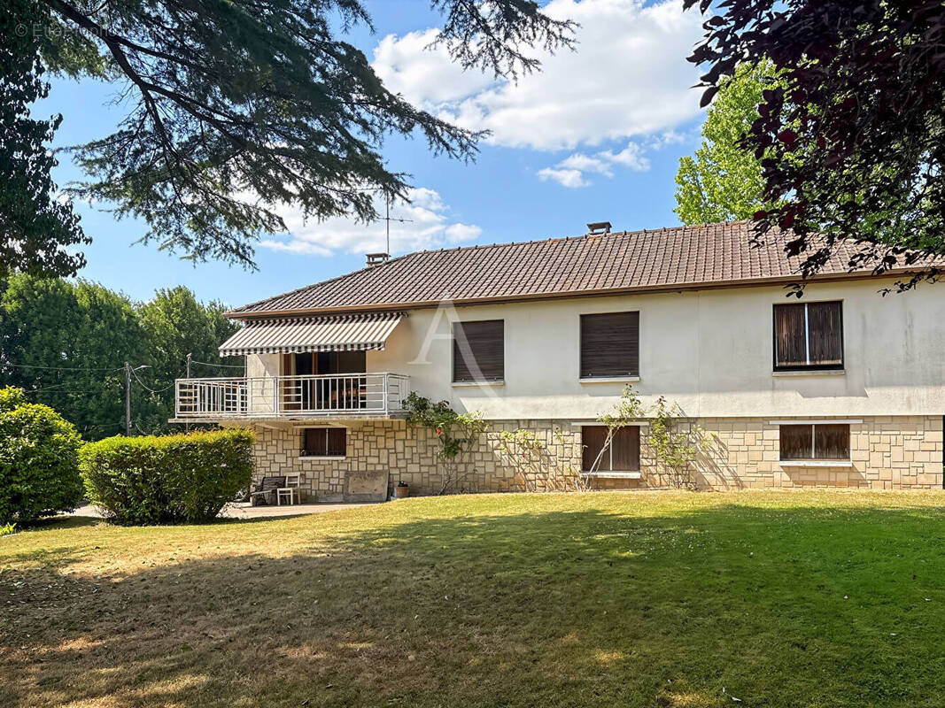 Maison à LE MESNIL-ESNARD