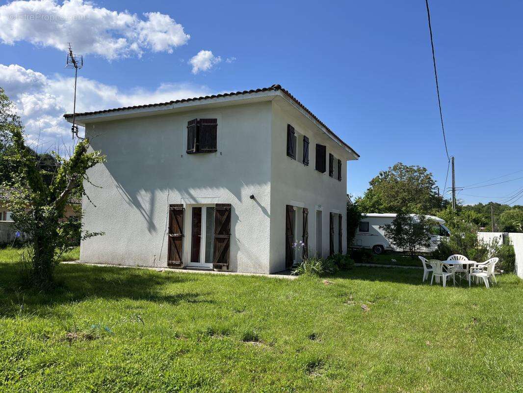 Maison à AVENSAN